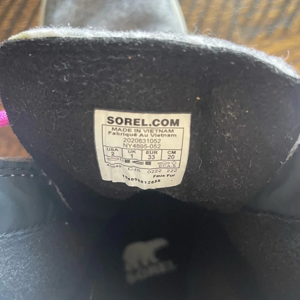 VGUC — Girls' SOREL Explorer Faux Fur Lace Waterproof Winter Boots — size 2 - Picture 2 of 3